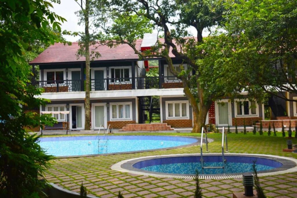 Jhargram-resort-pool-area-1200×800