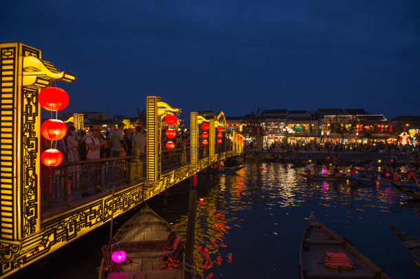 Vietnam lantern street